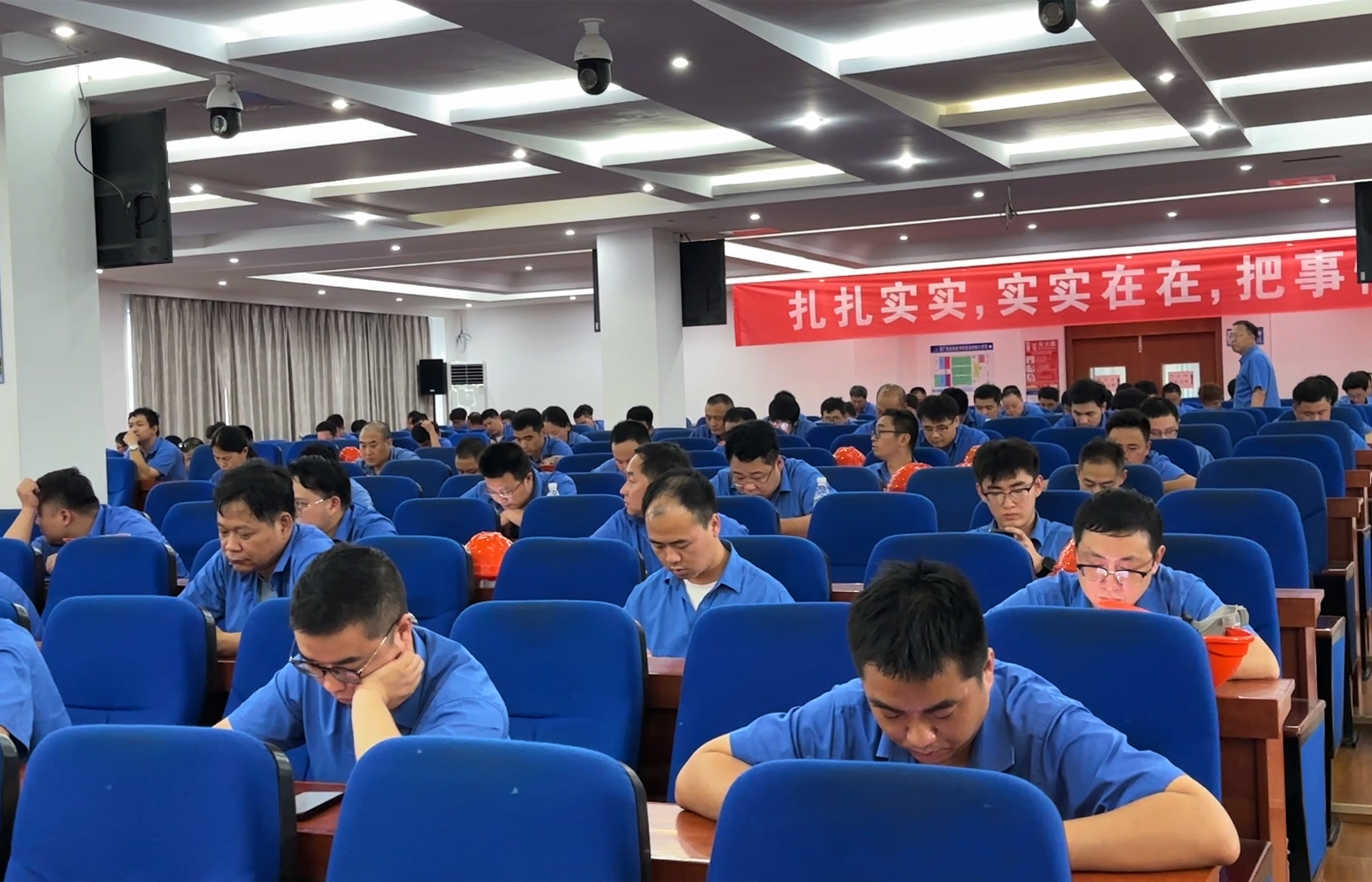 1720486850659285Uh2Z.jpg 1720486850659285Uh2Z.jpg